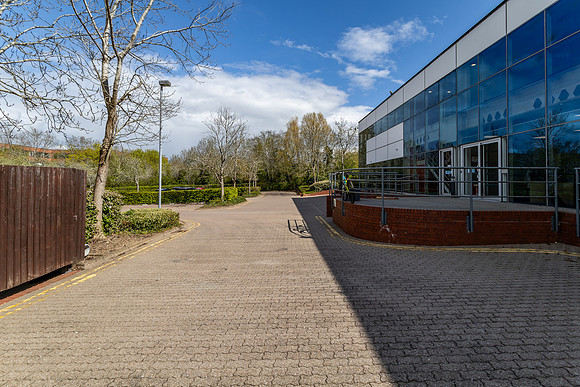 Linford_Wood_006