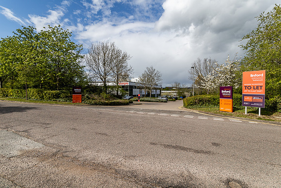 Linford_Wood_037