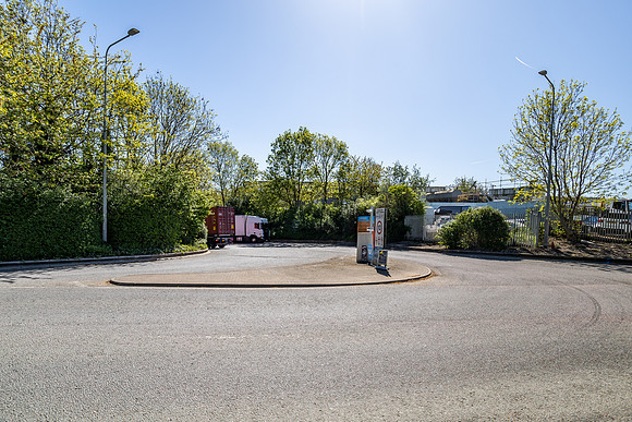 Crawley Crossing - Jct 13-96