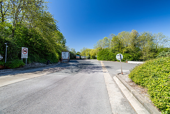 Crawley Crossing - Jct 13-99