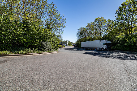 Crawley Crossing - Jct 13-98