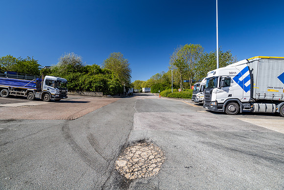 Crawley Crossing - Jct 13-100