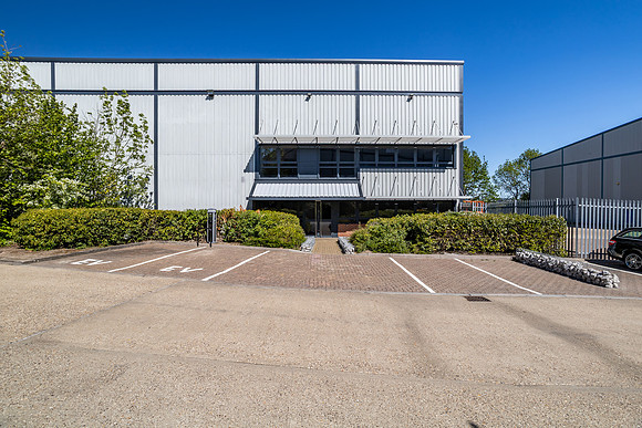 Crawley Crossing - Jct 13-116