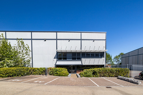 Crawley Crossing - Jct 13-117