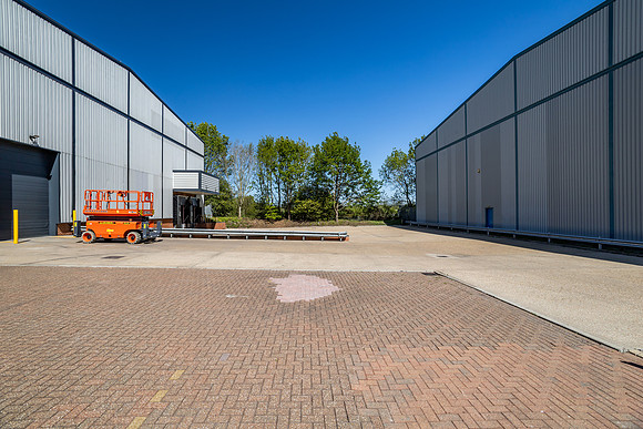 Crawley Crossing - Jct 13-168