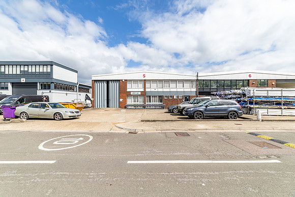 Units 5 - 12a -14 - Eldon Way Ind Biggleswade 001