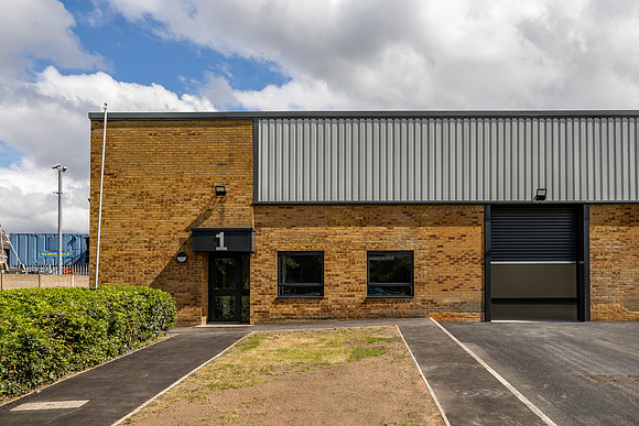 Anderson Road, Woodford 033-2