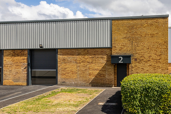 Anderson Road, Woodford 041-2
