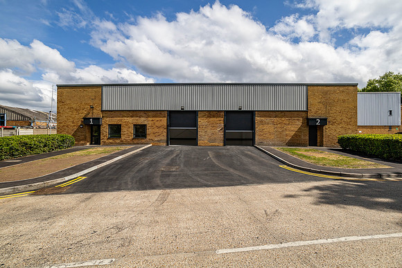 Anderson Road, Woodford 047-2