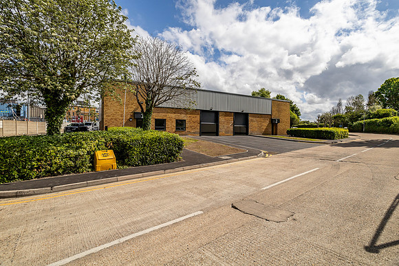 Anderson Road, Woodford 050-2