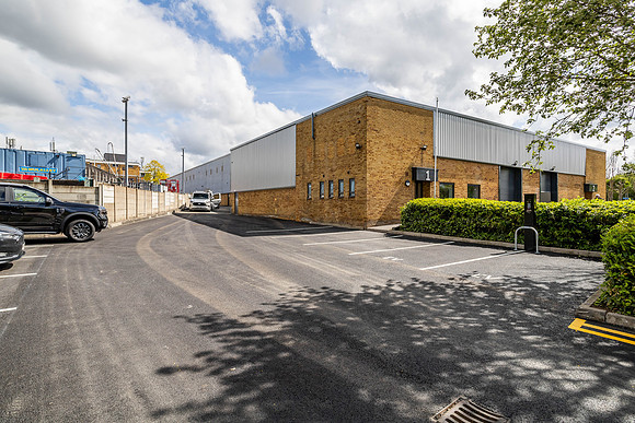 Anderson Road, Woodford 063-2