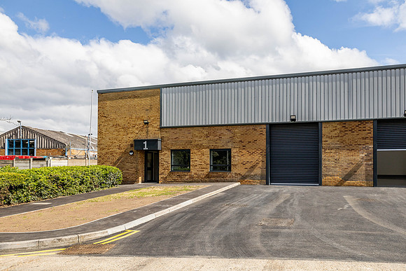 Anderson Road, Woodford 070-2