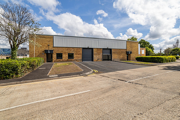 Anderson Road, Woodford 077-2