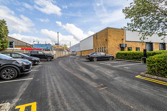 Anderson Road, Woodford 079-2