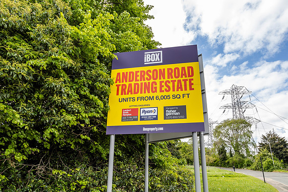 Anderson Road, Woodford 083-2