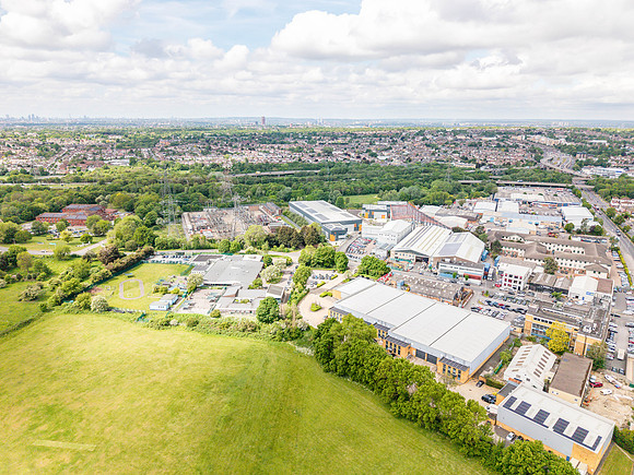 Anderson Road, Woodford 127-2