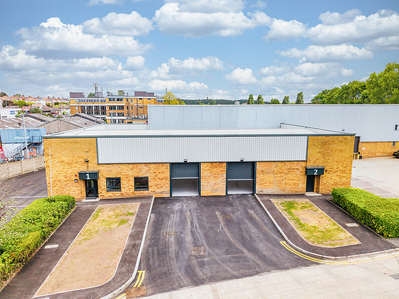 Anderson Road, Woodford 096-2