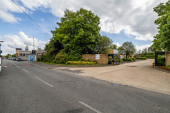 Anderson Road, Woodford 085-2