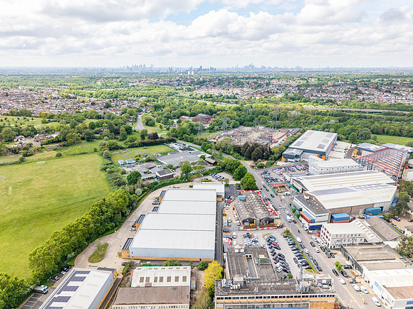 Anderson Road, Woodford 130-2