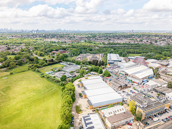 Anderson Road, Woodford 128-2