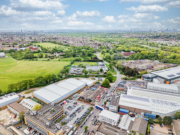 Anderson Road, Woodford 133-2
