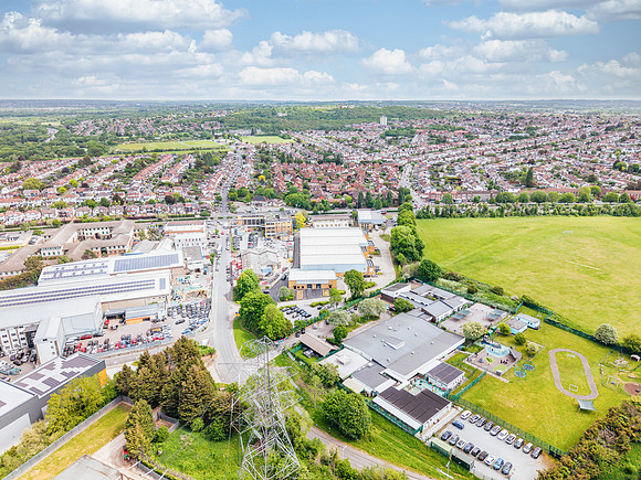 Anderson Road, Woodford 140-2