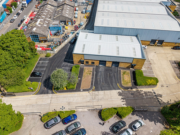 Anderson Road, Woodford 152-2