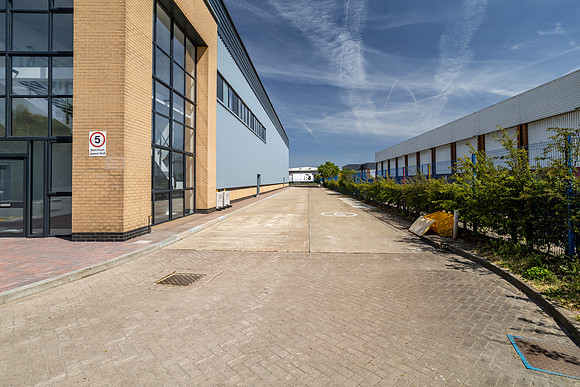 Unit E Dean Way - Great Western Ind Est-37