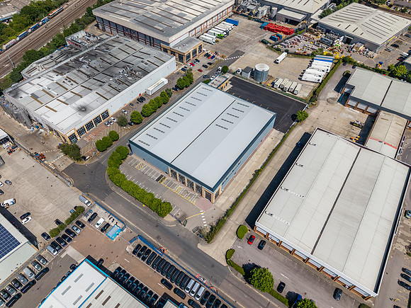 Unit E Dean Way - Great Western Ind Est-94