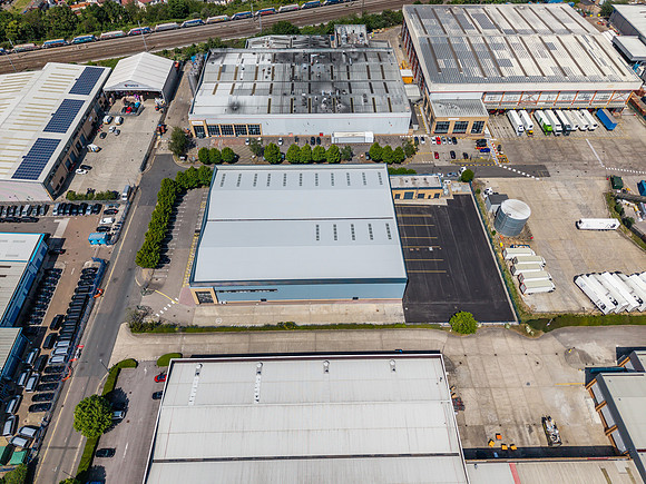 Unit E Dean Way - Great Western Ind Est-95