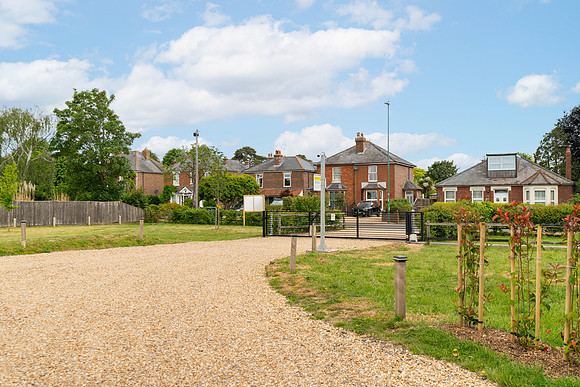 Gosden_Green_036