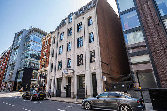 24 Livery St_098