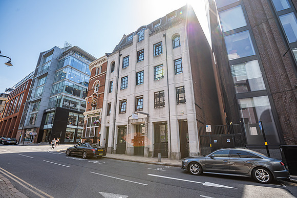 24 Livery St_100