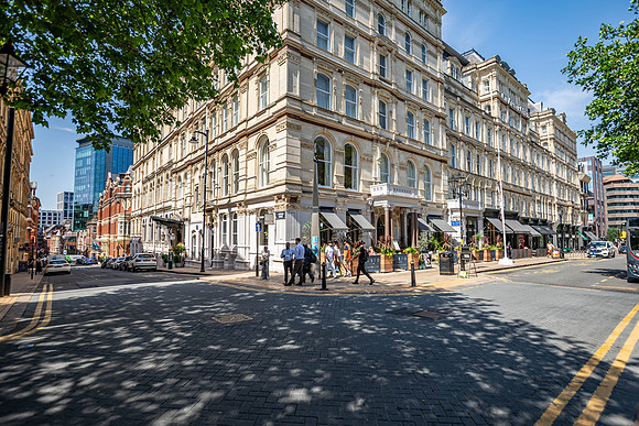 24 Livery St_120