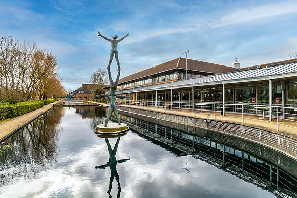 Fountain Court 002