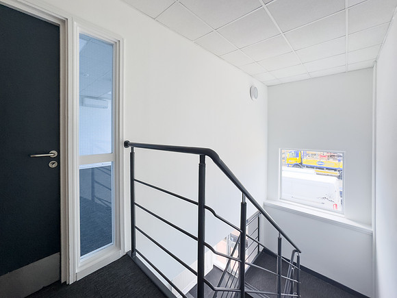 Unit 5 Orchard Trade Park - Redhill-32
