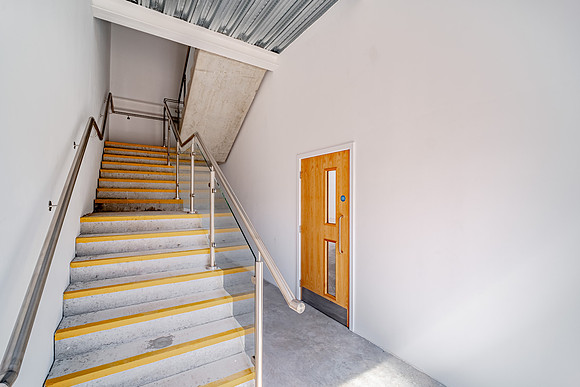 wareouse-set-190826-163