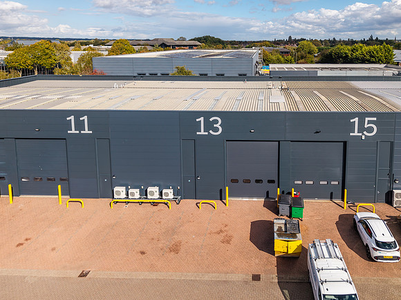Main units drone shots - Abingdon Business Park-14