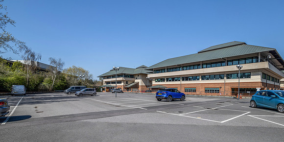 Nissan Building 032