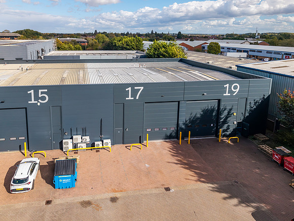 Main units drone shots - Abingdon Business Park-13