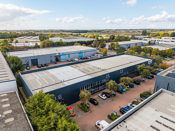 Main units drone shots - Abingdon Business Park-1