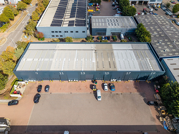 Main units drone shots - Abingdon Business Park-16
