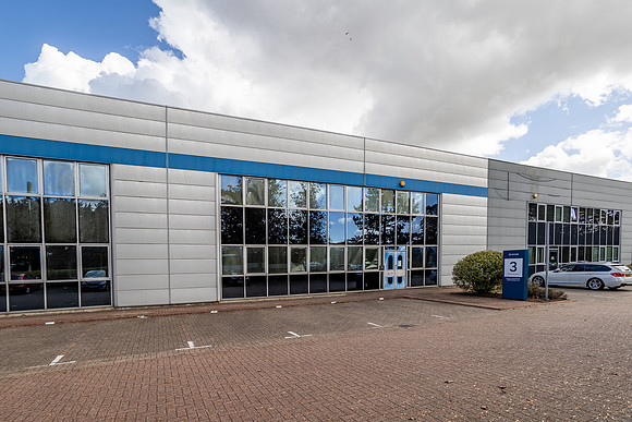 Estate shots - Abingdon Business Park-17