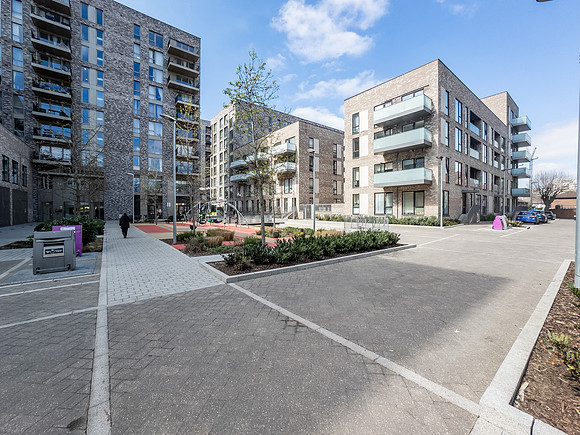Aberfeldy_Sq_123