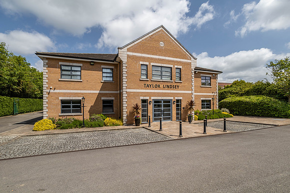 Taylor Lindsey Offices 014