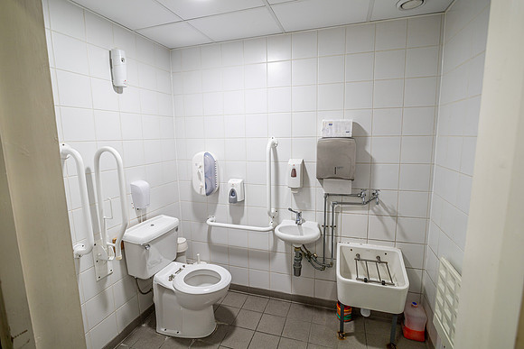 Oncology House, Crawley 078