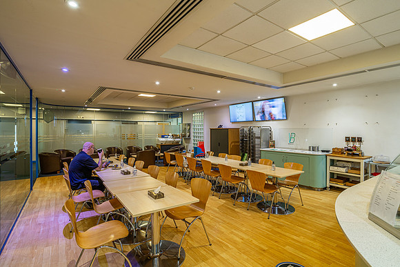 Oncology House, Crawley 040