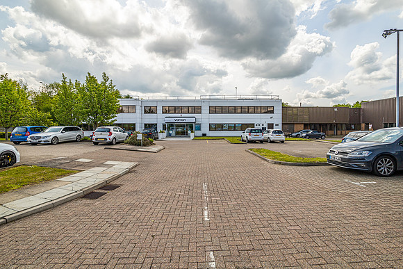 Oncology House, Crawley 016