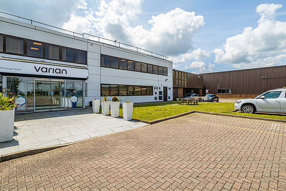 Oncology House, Crawley 004