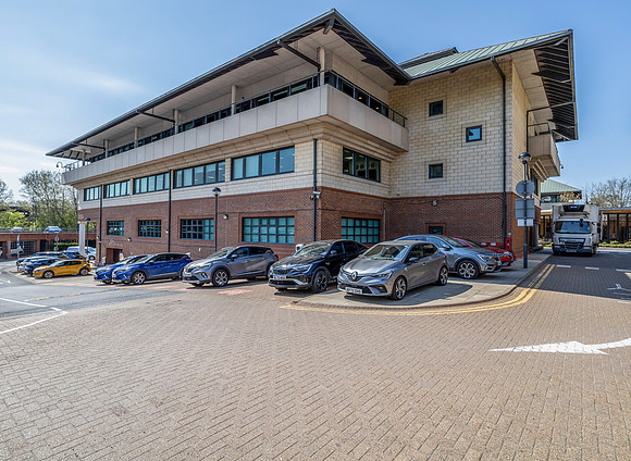 Nissan Building 030
